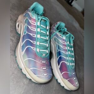 Nike AirMax TN Size 6Y